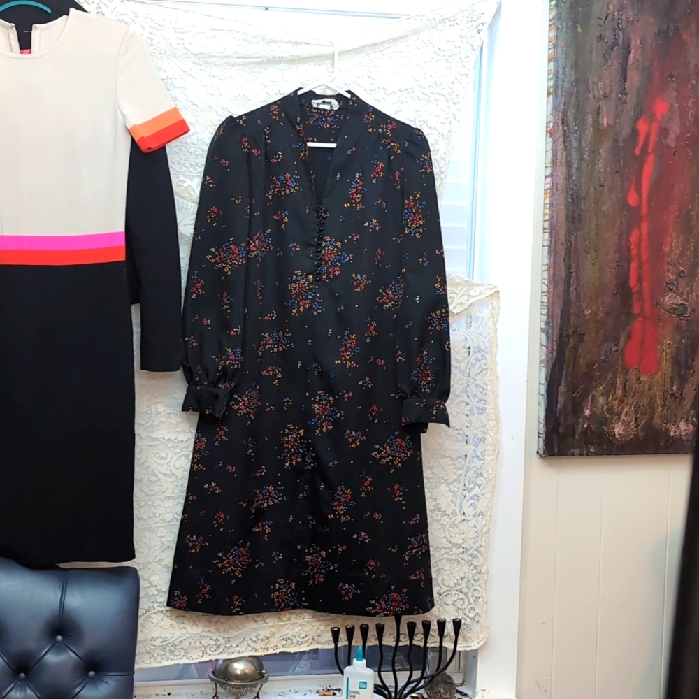 Vintage 60s/70s Floral Elegant Black Dress